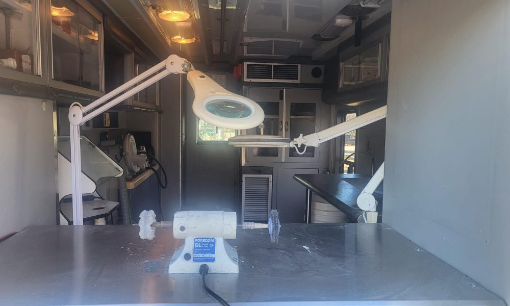 interior labulance work station